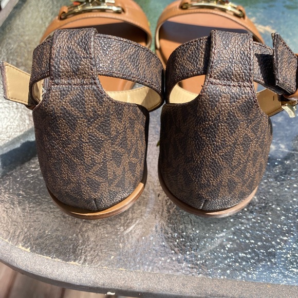 Michael Kors Sandals- Size 8 - Picture 2 of 2